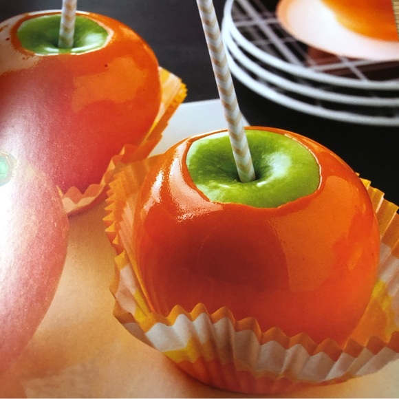 Taste of Home Halloween -- 2 Books in 1! 352 Halloween Tricks & Treats Cookbook - Picture 3 of 11